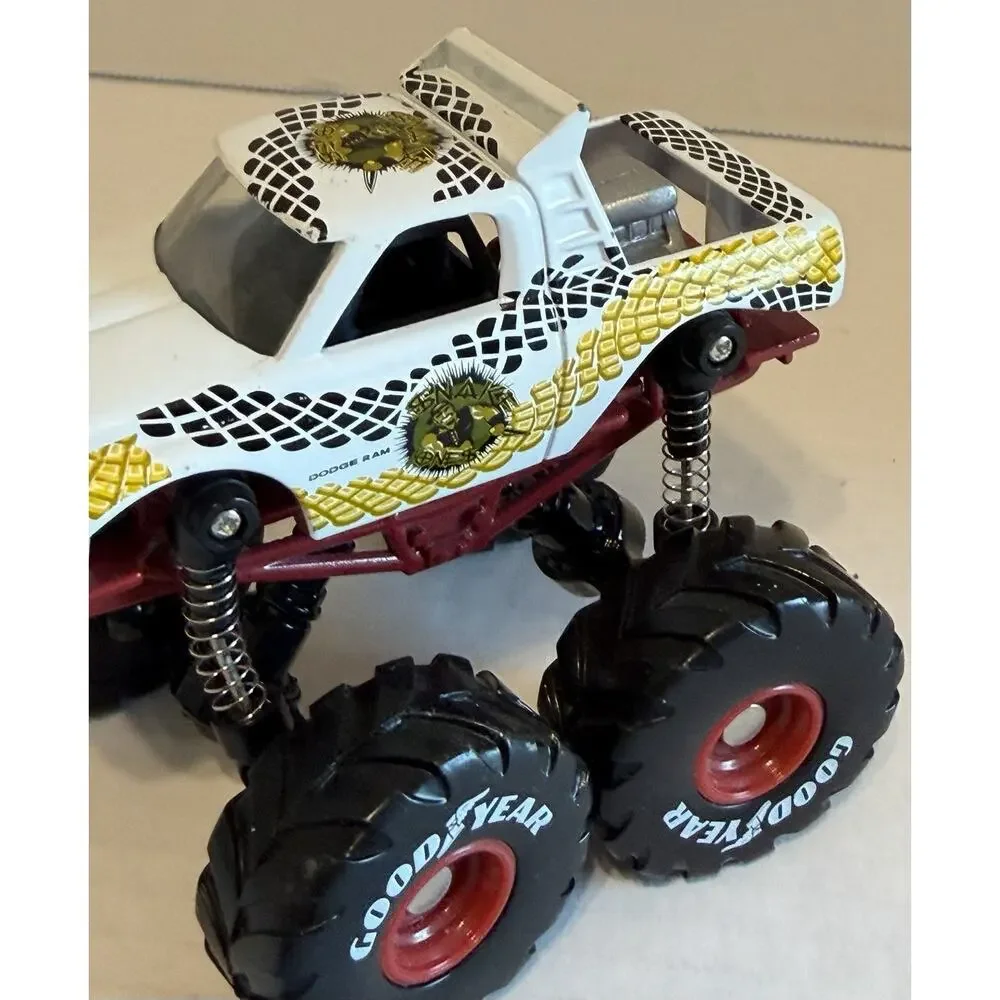 2001 SPIN MASTER METAL MAXX MEGA SHOCKS DODGE RAM Monster Truck FREE SHIPPING